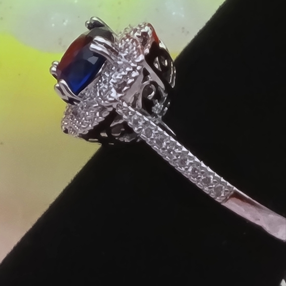 💍GORGEOUS💍 STERLING SILVER SAPPHIRE & CZ RING - Picture 4 of 6